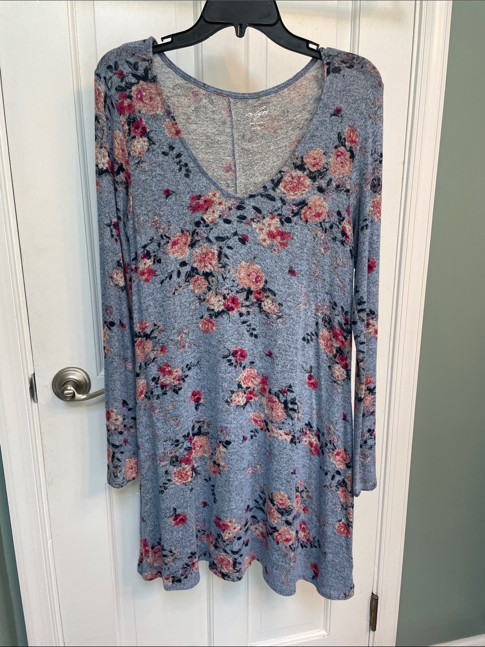 Blue Floral V-Neck Long Sleeve Tunic Dress